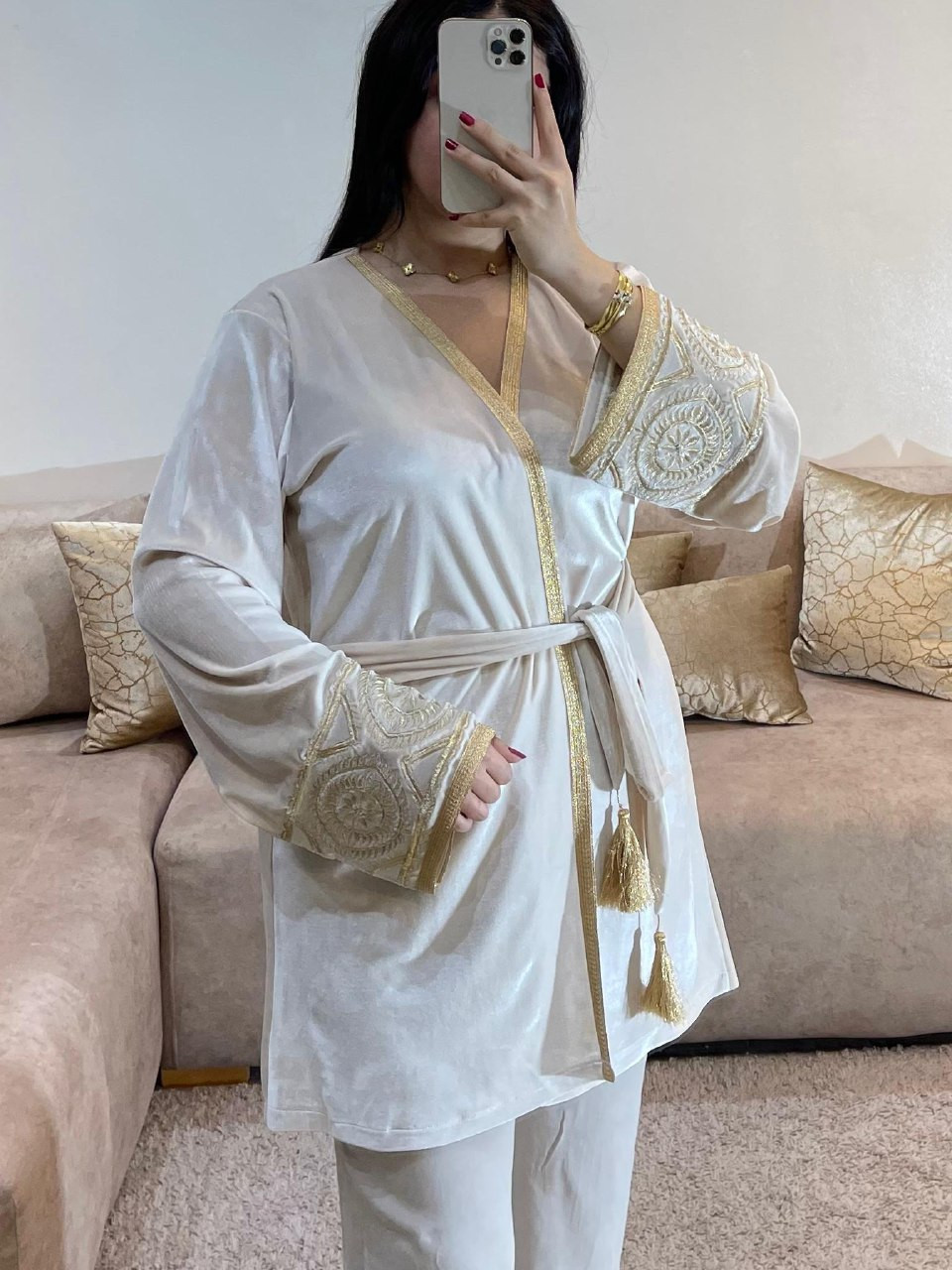 جبادور مخمل فاخر بتطريز ذهبي أندلسي وشرابات – أصالة مغربية ملكية | 8 ألوان