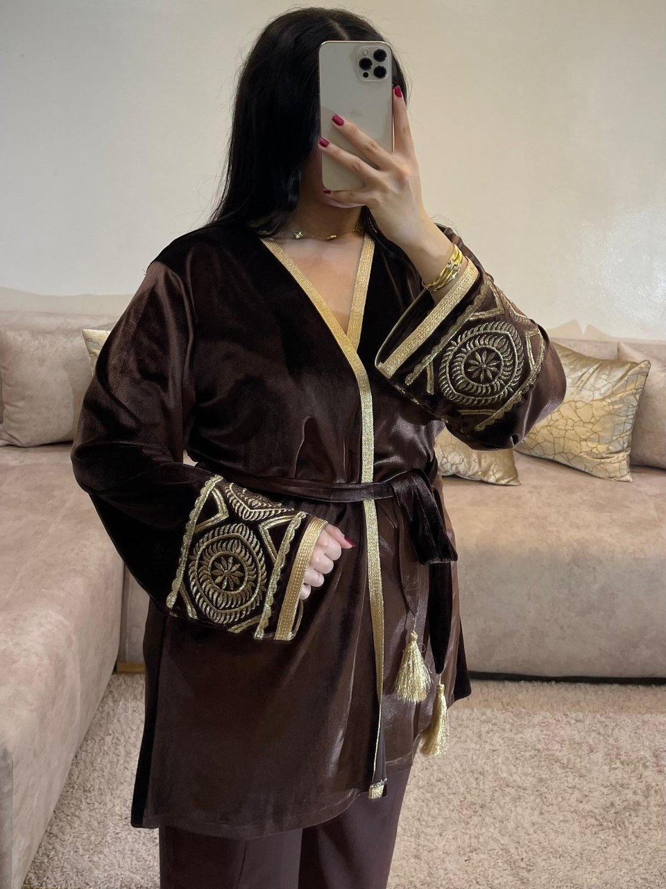 جبادور مخمل فاخر بتطريز ذهبي أندلسي وشرابات – أصالة مغربية ملكية | 8 ألوان