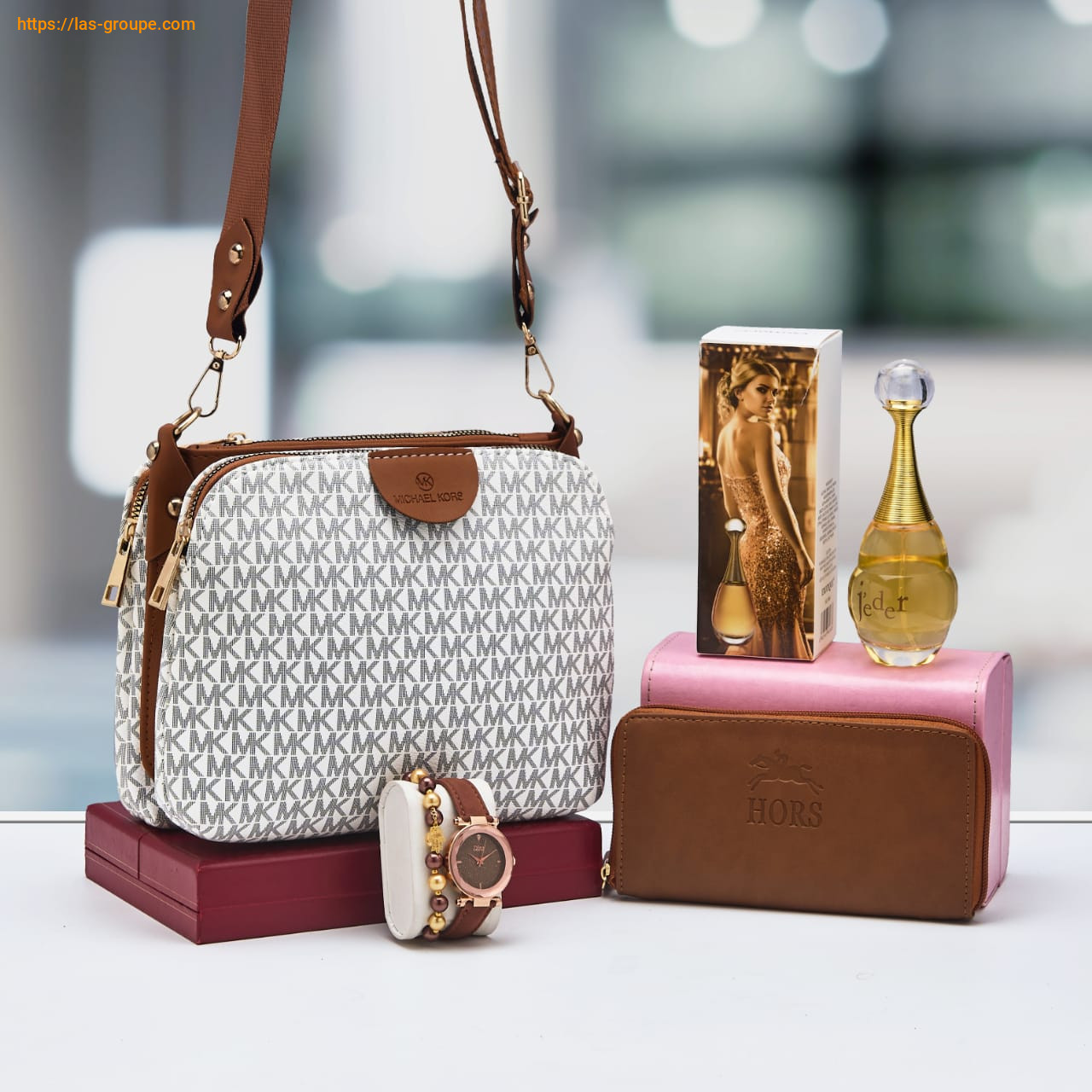3 POCHES/marque/REF 4